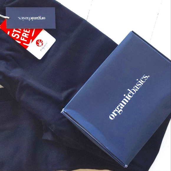 NEW: Black SilverTech™ Active LeggingsFull length - Picture 4 of 6